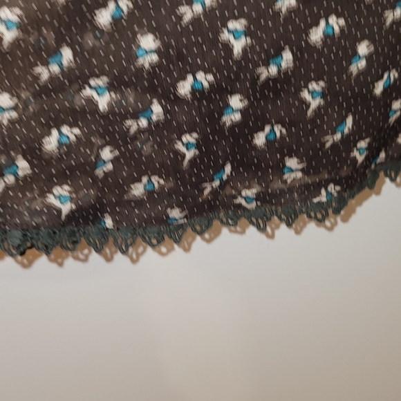 Bunny Patterned Tunic Blouse - Picture 5 of 11